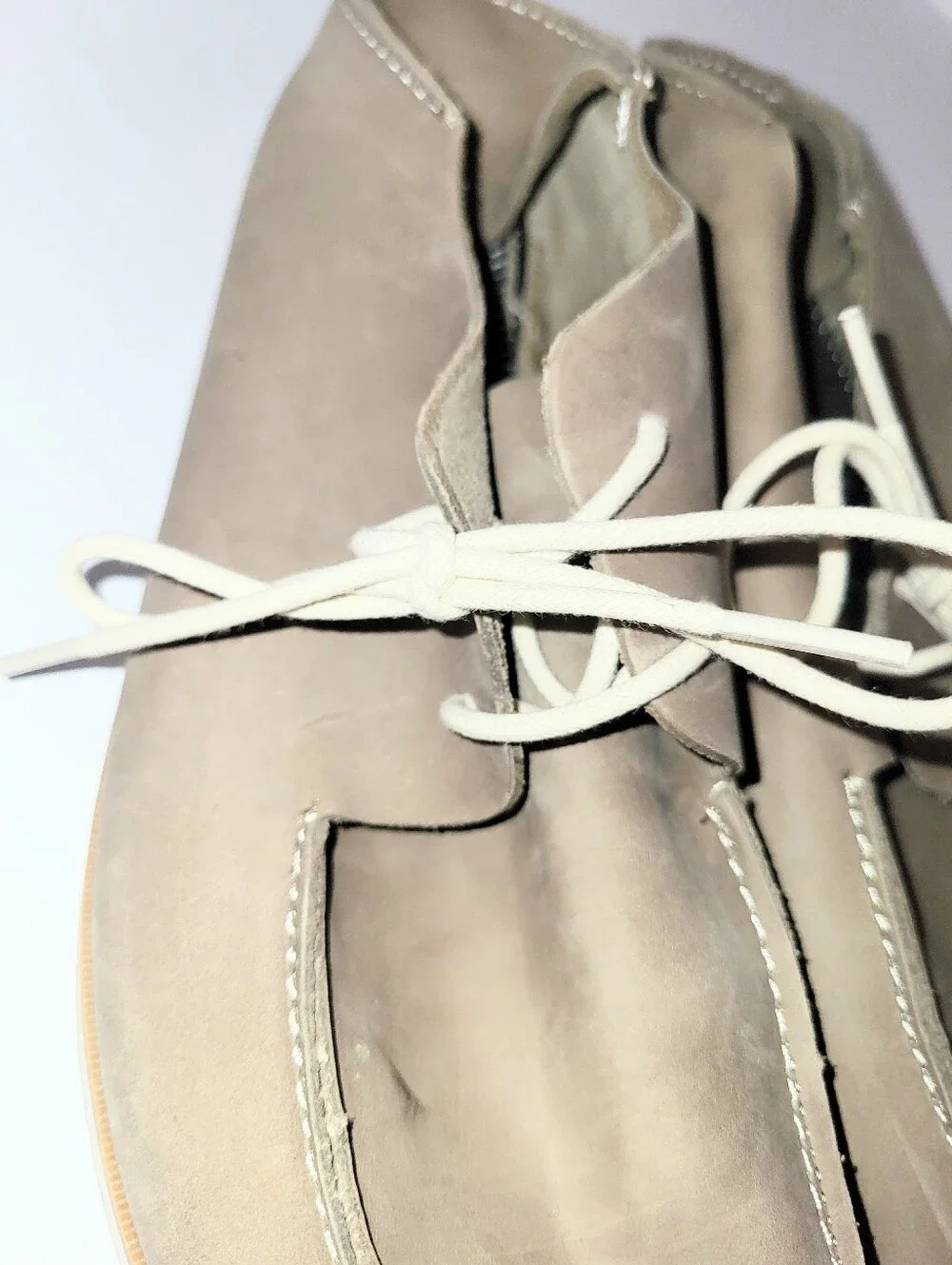 OluKai men taupe